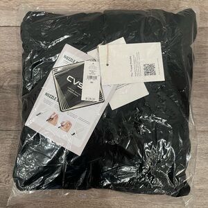 Gap X BEIS Adult Heavyweight Travel Hoodie Black Size XS NWT Inflatable Neck